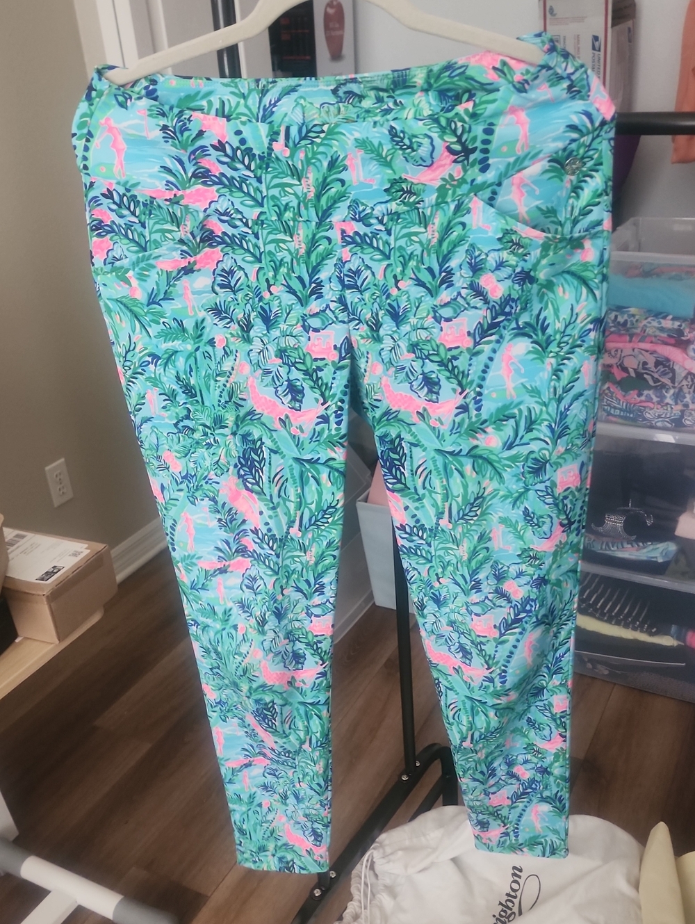 Lilly Pulitzer Sz 8 Tropical Leaf & Flamingo Corso Golf Pants Aqua, Pink & Green